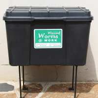 Wizzard Worms - Wiz Worm Farm - a complete compact Wormery